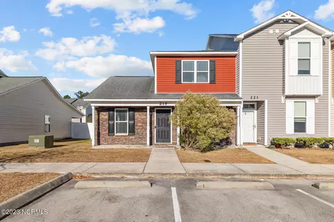 219 Glenhaven Ln, Jacksonville, NC 28546