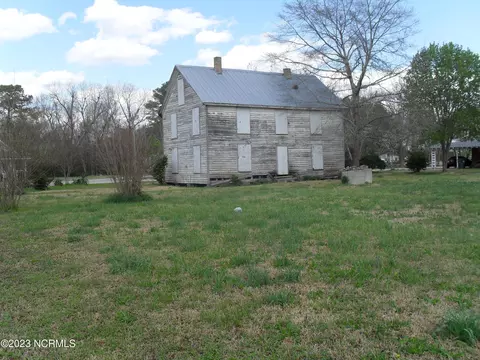 1137 Second St, Hassell, NC 27841