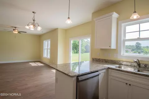 202 Baker Rd, Hubert, NC 28539 photo 7