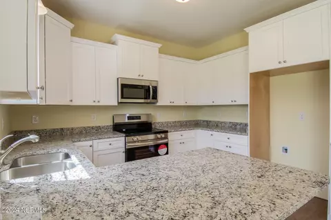 202 Baker Rd, Hubert, NC 28539 photo 6