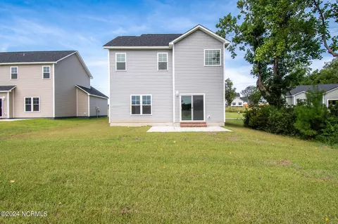 Exterior - 204 Baker Rd, Hubert, NC 28539 photo 3 of 11