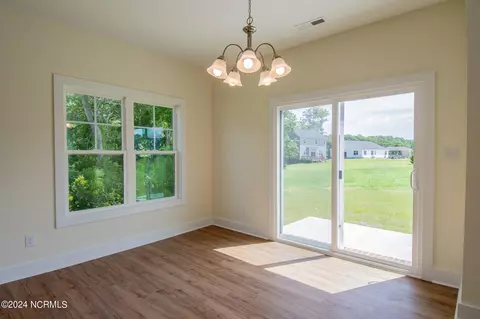 Dining - 204 Baker Rd, Hubert, NC 28539 photo 1 of 1