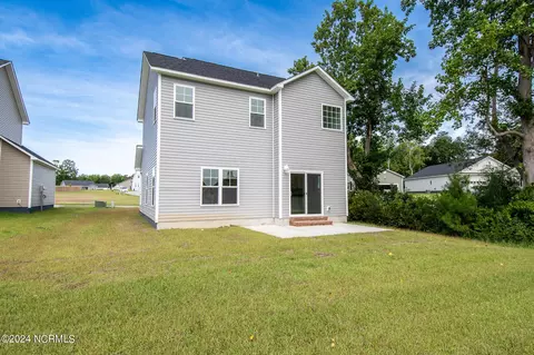 Exterior - 204 Baker Rd, Hubert, NC 28539 photo 4 of 11