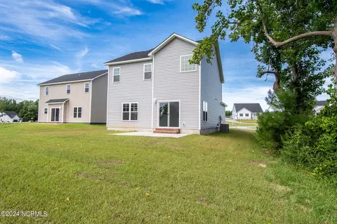 Exterior - 204 Baker Rd, Hubert, NC 28539 photo 5 of 11