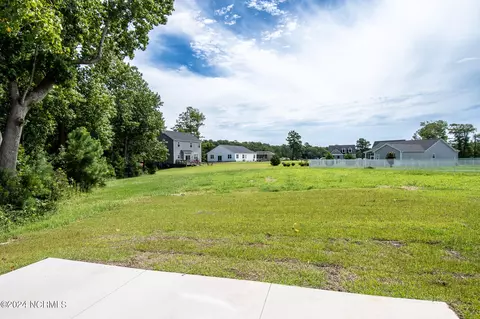 Exterior - 204 Baker Rd, Hubert, NC 28539 photo 8 of 11