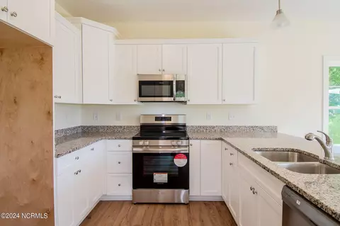 Kitchen - 204 Baker Rd, Hubert, NC 28539 photo 1 of 3