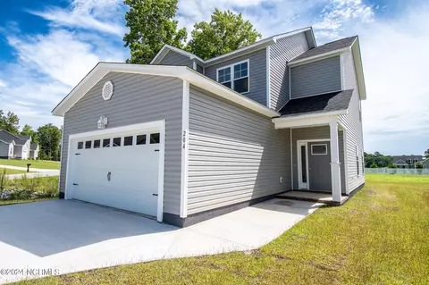 Exterior - 204 Baker Rd, Hubert, NC 28539 photo 6 of 11