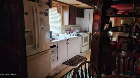 184 N Pigott Rd, Gloucester, NC 28528 photo 5