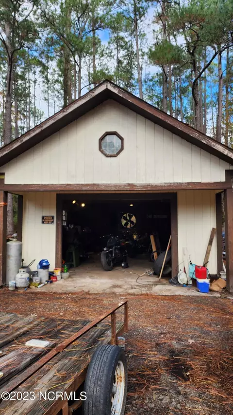 184 N Pigott Rd, Gloucester, NC 28528 photo 3