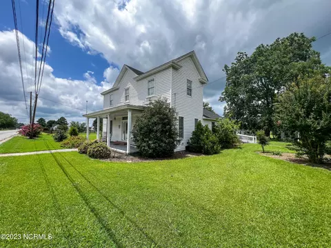 104 E Nc 11, Oak City, NC 27857