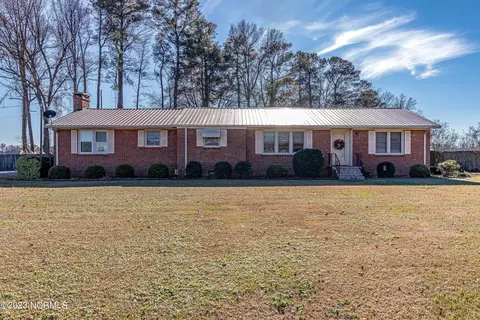 2288 W Nc Highway 55 W, Mount Olive, NC 28365