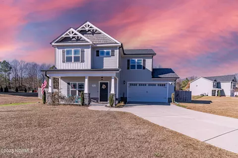 101 Stafford Dr, Pikeville, NC 27863