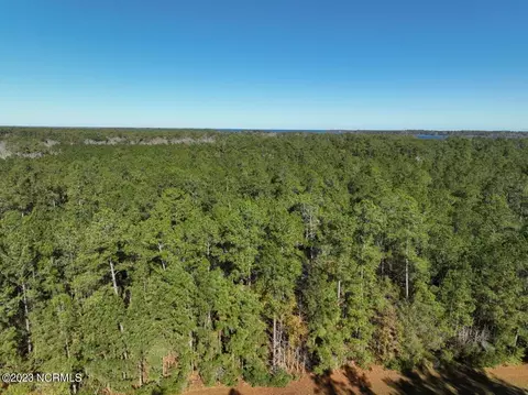 140 Tarpon Way, Beaufort, NC 28516