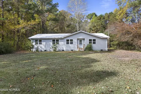 496 Richlands Rd, Trenton, NC 28585