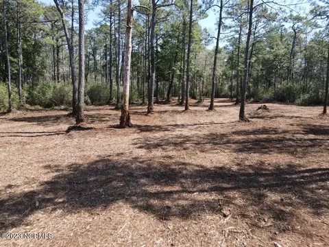 288 Trent Rd, Southport, NC 28461