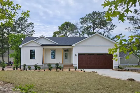 3012 River Hills Dr SW, Shallotte, NC 28470