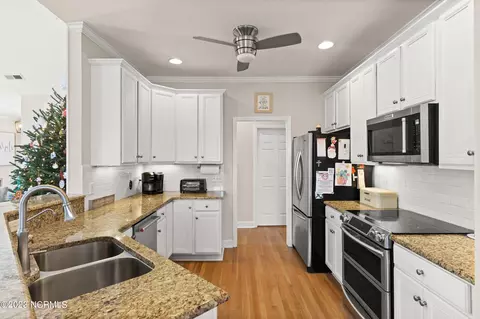 1105 Highlands Dr, Hampstead, NC 28443 photo 12
