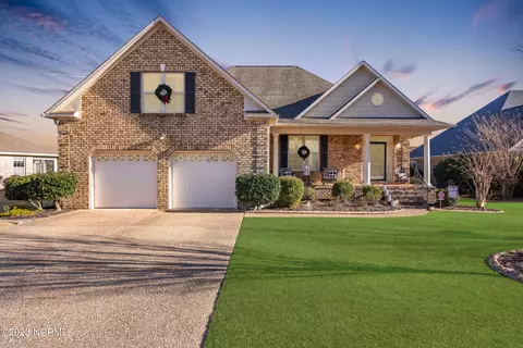 1105 Highlands Dr, Hampstead, NC 28443