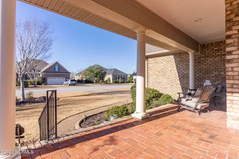 1105 Highlands Dr, Hampstead, NC 28443 photo 5