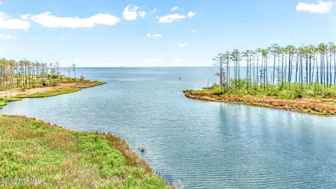 203 River Watch Rd, Oriental, NC 28571
