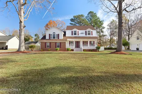630 Par Dr, Jacksonville, NC 28540