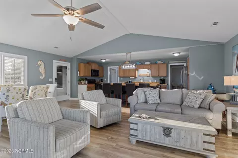 102 Hamilton Ln, Hubert, NC 28539 photo 9