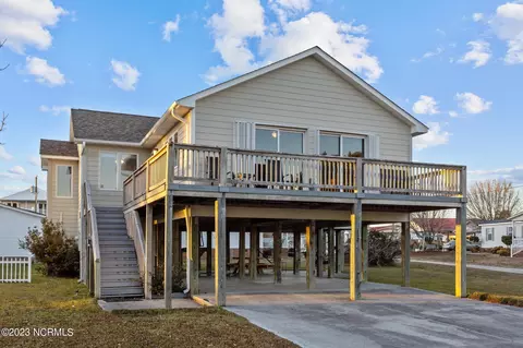 102 Hamilton Ln, Hubert, NC 28539