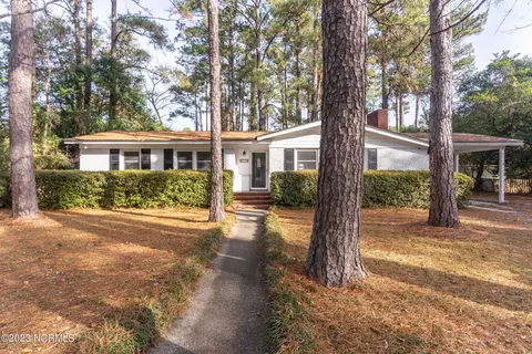 4115 Hoggard Dr, Wilmington, NC 28403