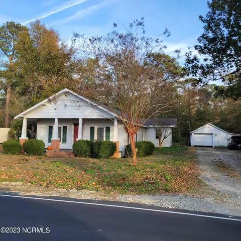 410 N Timberly Ln, Burgaw, NC 28425