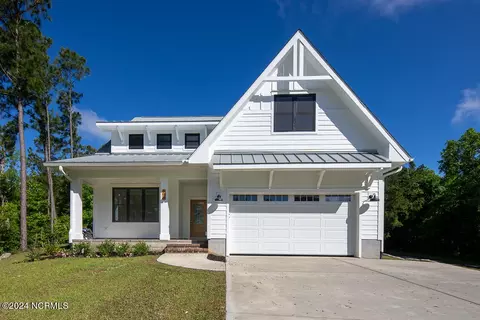203 White Oak Bluff Rd, Stella, NC 28582
