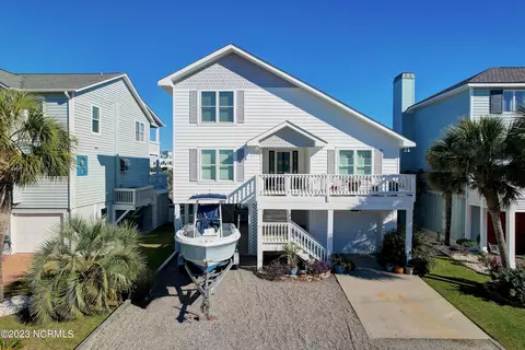 52 Scotland St, Ocean Isle Beach, NC 28469