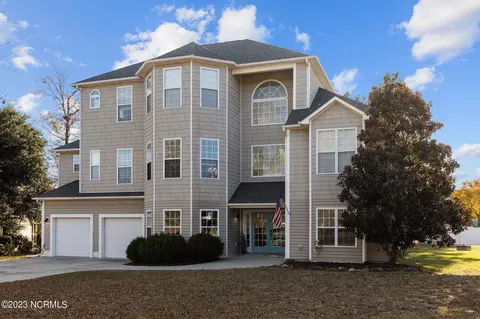 108 Mallard Ct, Newport, NC 28570