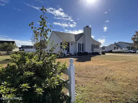 654 Bayberry Ln, Winterville, NC 28590