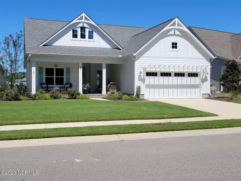 271 Hanover Lakes Dr, Wilmington, NC 28401