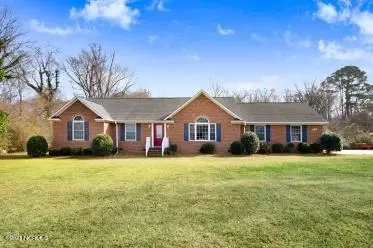 1893 Mcnair Rd, Tarboro, NC 27886