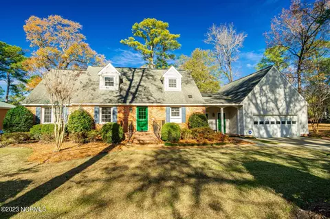 3516 Canterbury Rd, Trent Woods, NC 28562