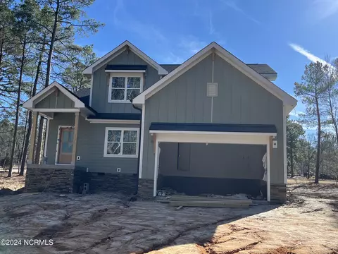 25 Ridge Rd, Foxfire Village, NC 27281