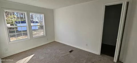 954 Matthis Rd, Clinton, NC 28328 photo 16