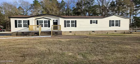 954 Matthis Rd, Clinton, NC 28328