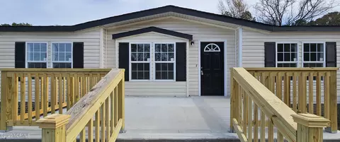 954 Matthis Rd, Clinton, NC 28328 photo 2
