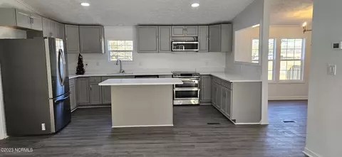 954 Matthis Rd, Clinton, NC 28328 photo 8