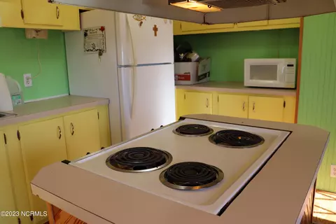 1324 Deep Bottom Rd, Wallace, NC 28466 photo 7