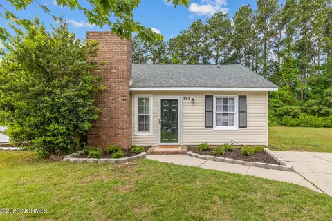 109 Pine Crest Dr, Jacksonville, NC 28546