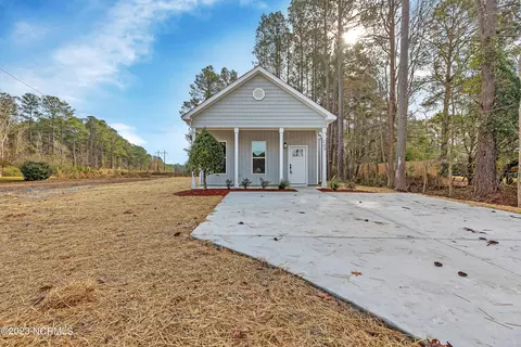 114 Deerfield Rd, Castle Hayne, NC 28429