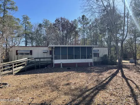 145 Hopkins Rd, Rockingham, NC 28379