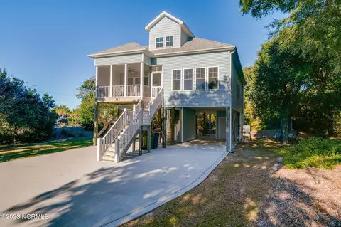 112 Periwinkle Dr, Emerald Isle, NC 28594