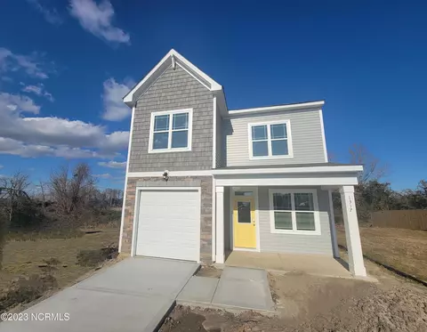 1317 Creekfront Dr, Wilmington, NC 28401