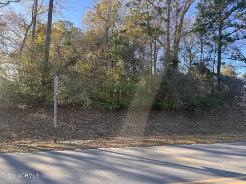 171 White Oak Bluff Rd, Stella, NC 28582