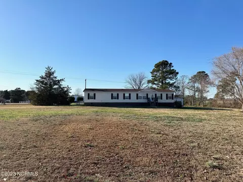 2589 Browns Church Rd, Clinton, NC 28328