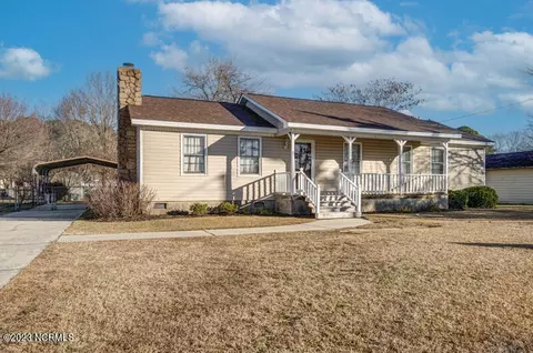 1004 Kinchen Dr, Rocky Mount, NC 27803